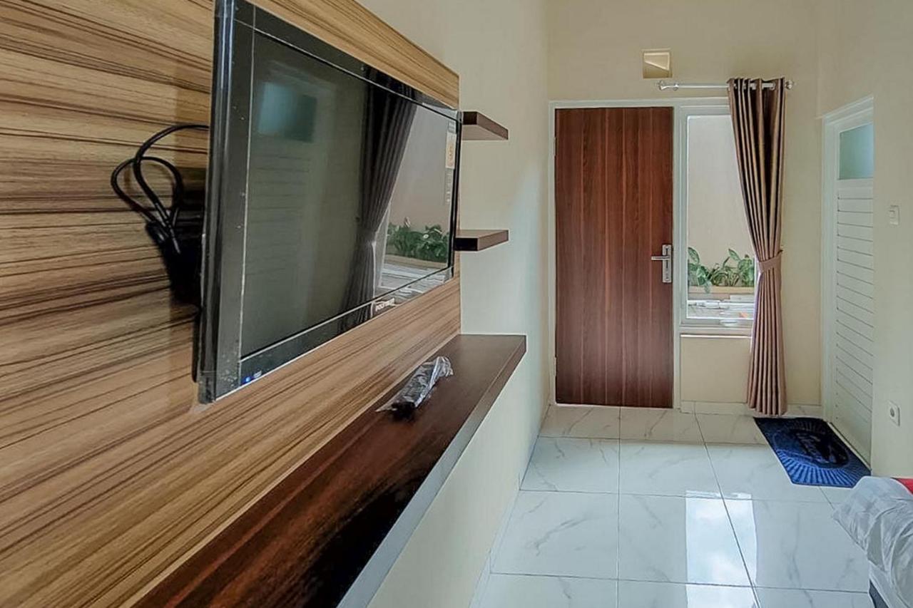Reddoorz Near Bns Batu Hotel Tlekung Exterior photo