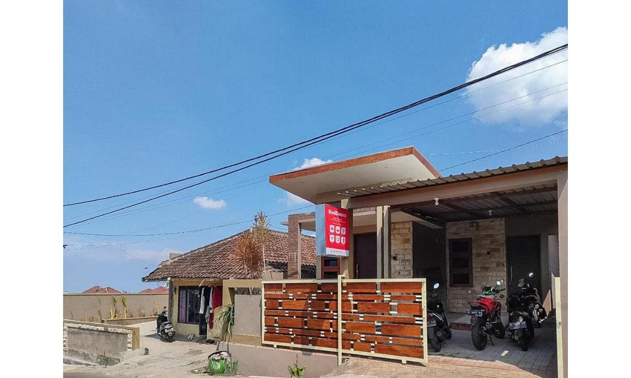 Reddoorz Near Bns Batu Hotel Tlekung Exterior photo